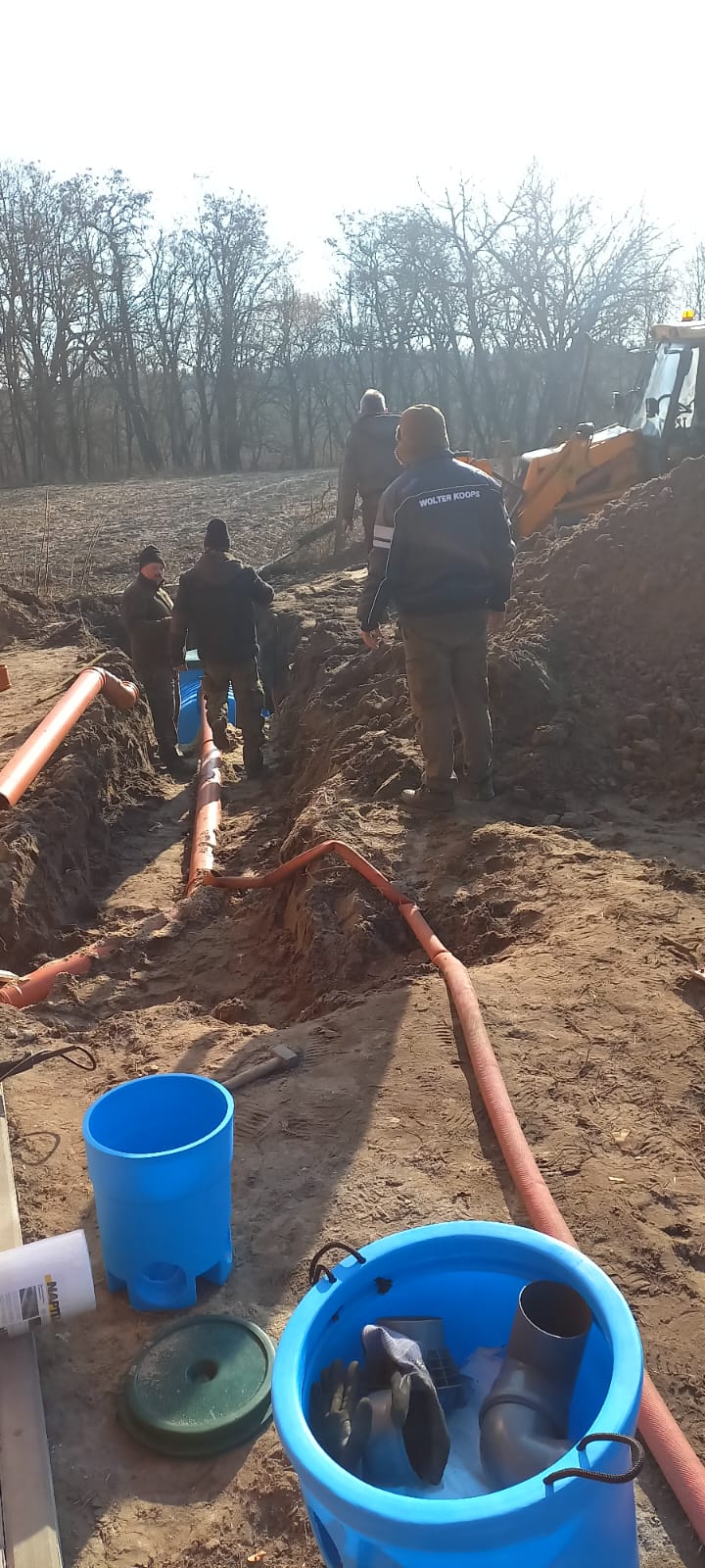 8 lutego. Budowa szamba